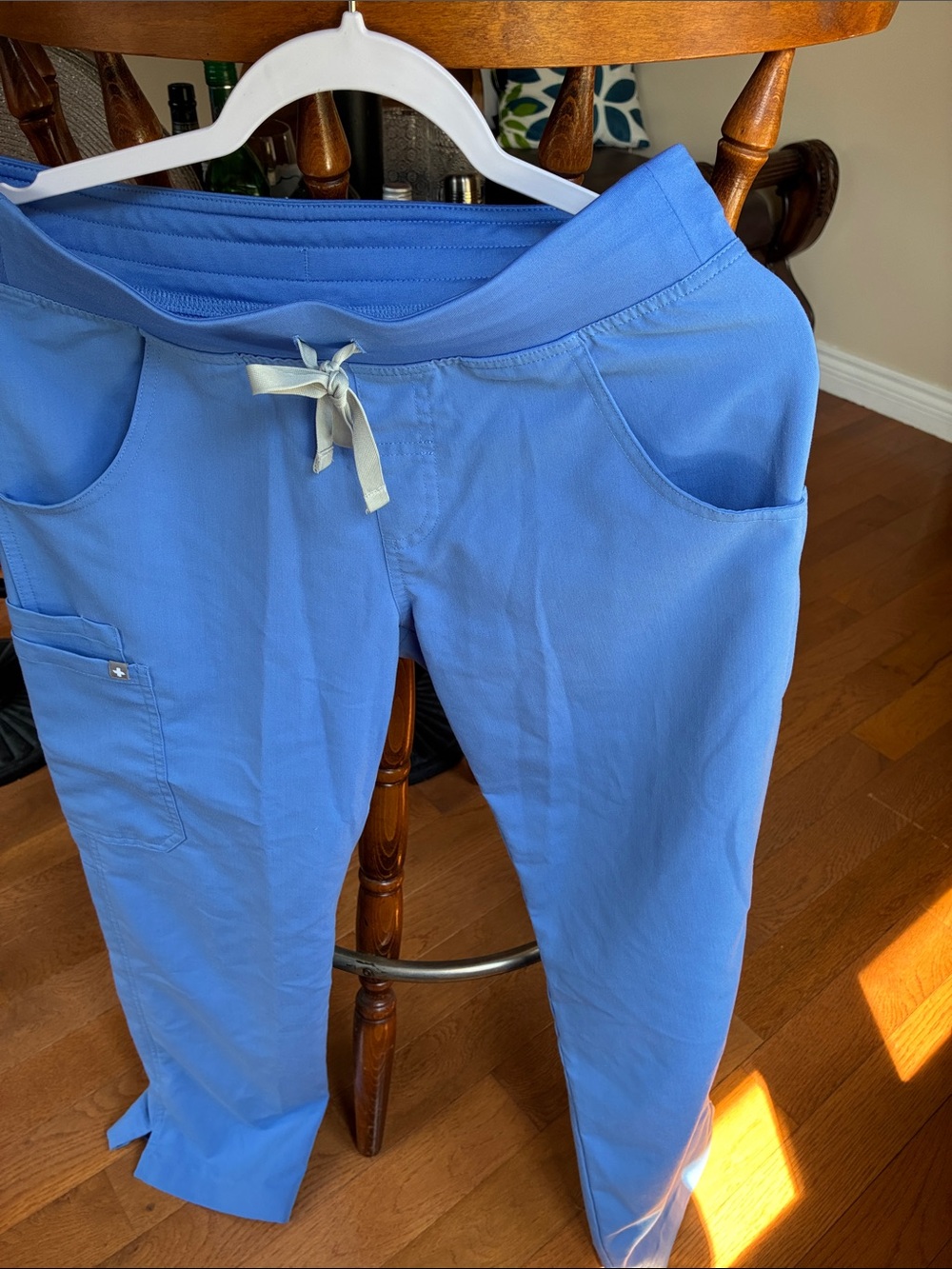 Figs Straight Leg Scrub Pants in Cornflower Blue